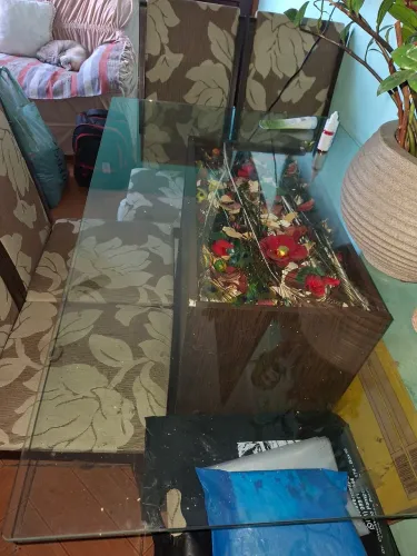 Mesa e cadeira 