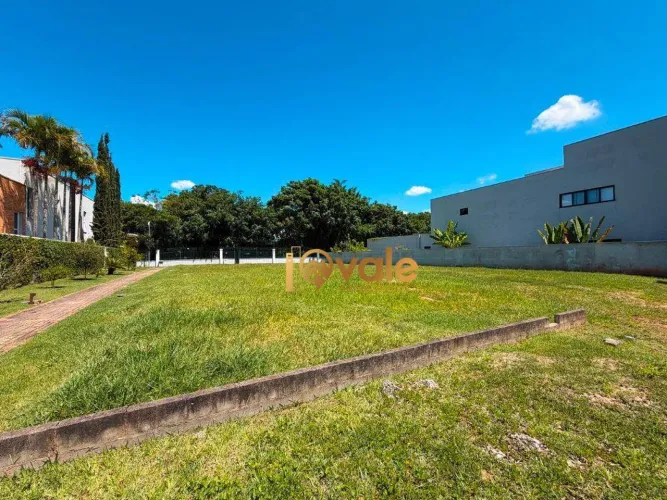 Terreno à venda, Condomínio Chácara Serimbura - São José dos Campos/SP