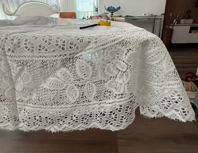 Vendo 2 toalhas de mesa redondas (1,60 e 1,50 cm)