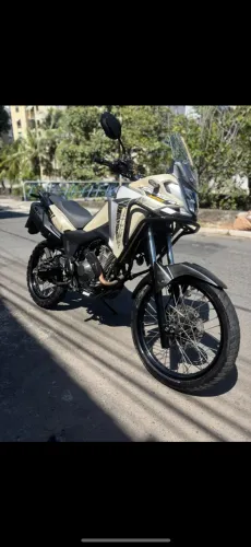 HONDA SAHARA 300 ADVENTURE 2024/ ÚNICO DONO/ REVISADA