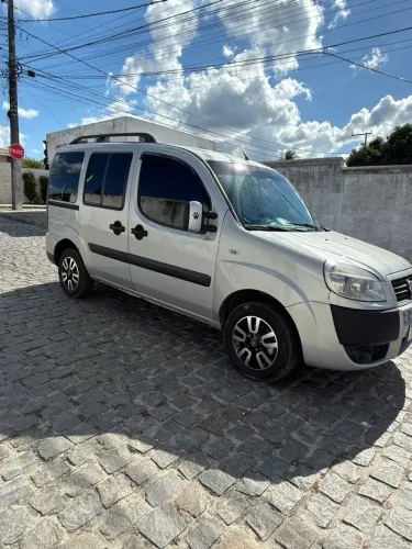 Fiat Doblo Essence 1.8 Flex 16V 5P 2014