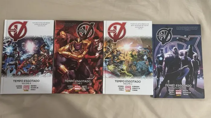 Vingadores Tempo Esgotado Volume 1,2,3 e 4 + O último evento branco (Jonathan Hickman)