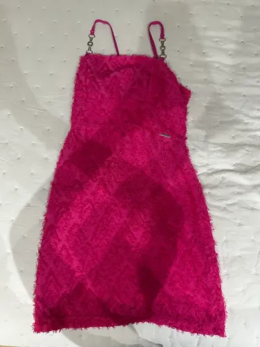 vestido rosa colcci