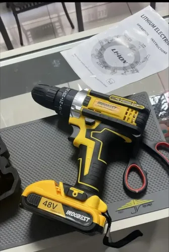 Parafusadeira Furadeira Sem Fio 2 Baterias 340w 1550<br>Rpm Cor Amarelo
