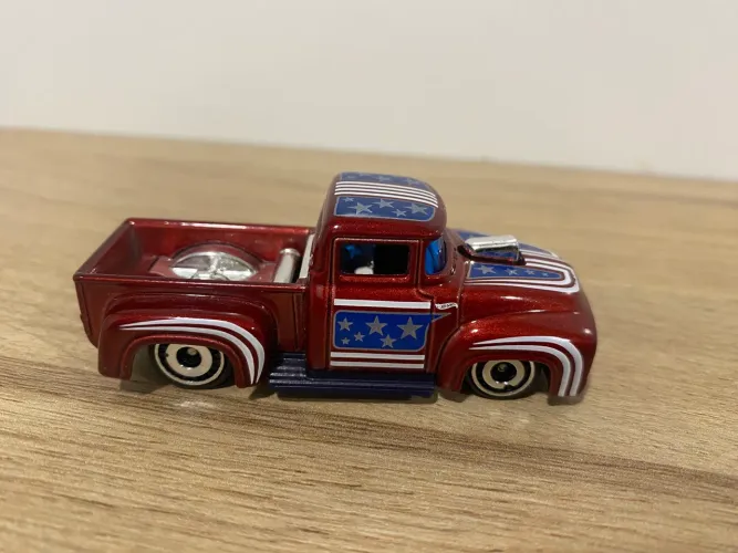 Hotwheels Custom 56 Ford Truck Stars & Stripes Loose Novo 1:64