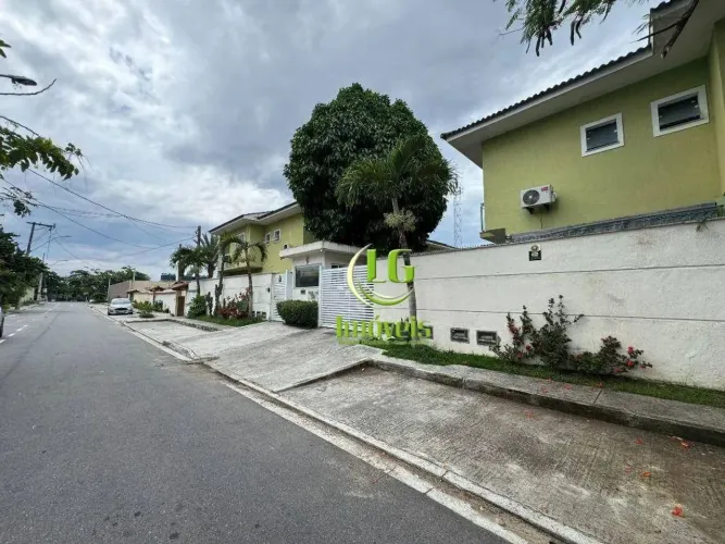 Casa com 3 dormitórios para alugar por R$ 4.203/mês - Itaipu - Niterói/RJ