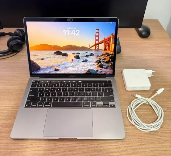 Apple Macbook Pro M1 8gb Ram 256gb SSD