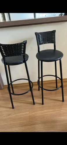 Par banquetas semi novas perfeitas
