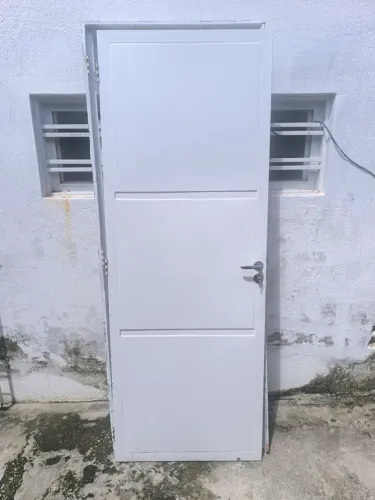PORTA DUPLA FACE EM CHAPA