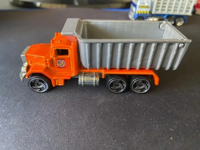 Caminhão HotWheels - Peterbild Dump Truck Laranja anos 90