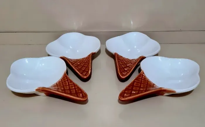 04 Pratinhos de Sobremesa em Forma de Sorvete