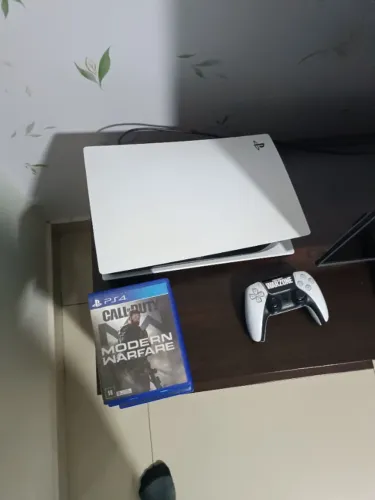 Ps5 com 1 controle e 8 jogos