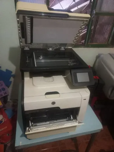 Máquina de xerox, funciona apenas lendo pendrive ou retirar peças 