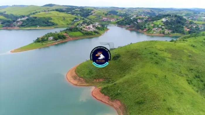 Imóvel para venda possui 600 metros quadrados em Almeida Prado - Igaratá - SP