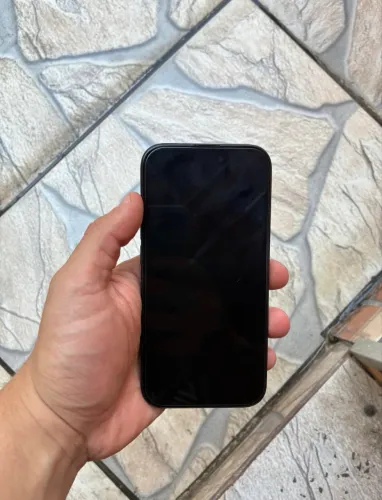 iPhone 15 128GB