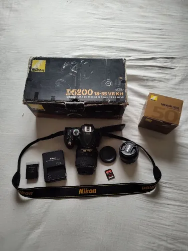 Nikon D5200 + 2 Lentes