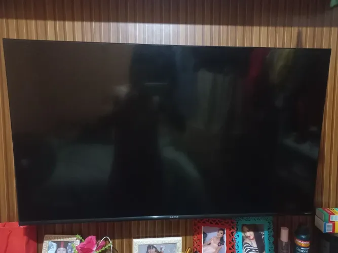 Tv semp 43" tela quebrada