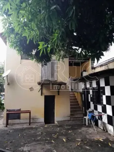 Imóvel para venda com 250 metros quadrados com 7 quartos