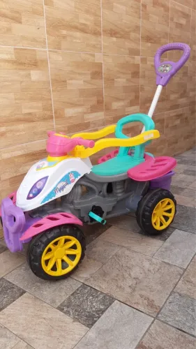 Quadriciclo infantil