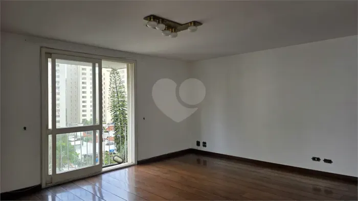 Apartamento 240m² no Melhor Quarteirão dos Jardins | 4 Dormitórios e 2 Vagas