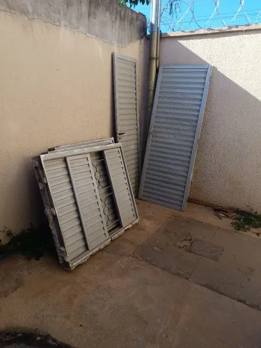 Portas e janelas usadas 