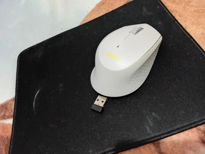Mouse sem fio e mouse pad, nunca usados