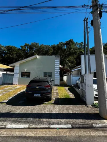 Casa de Condomínio com 2 quartos para alugar em Cotia