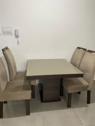 VENDO MESA 4 LUGARES 
