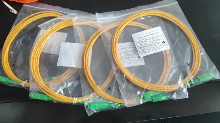 Cordão Óptico SC/APC SC/APC 3MM 2,5M Simplex Monomodo 9/125µm Fibra Óptica FTTH PON