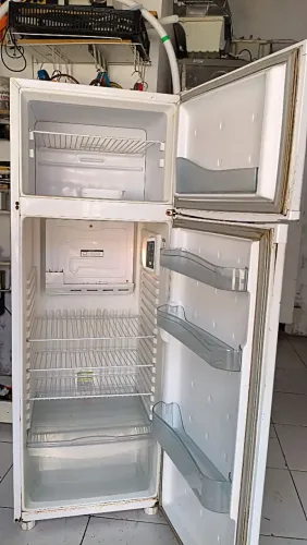 Vendo geladeira Consul