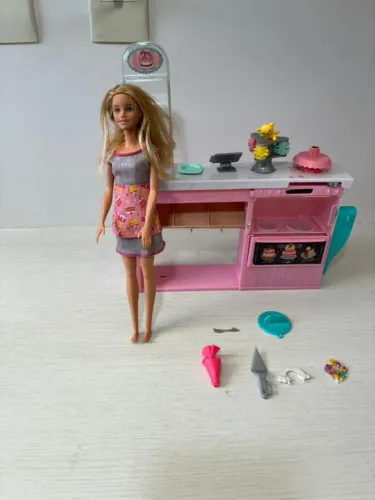 Boneca Barbie Confeiteira Gfp59