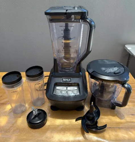 Liquidificador Ninja Mega Kitchen System BL770 + Acessórios - SJC