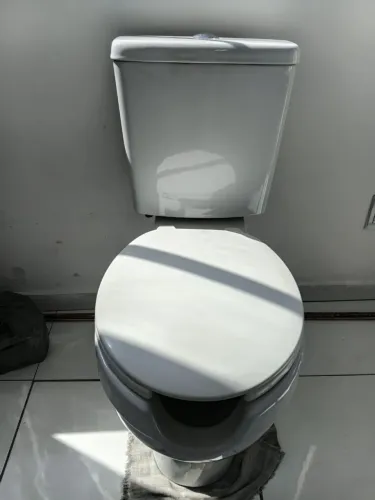 Kit Vaso Acoplado + Acessório (assento para Pcd)