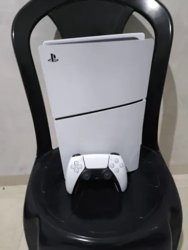 Ps5 slim sem disco rígido ,usado por 3 meses, cabos originais+controle
