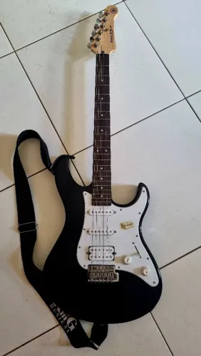 Guitarra YAMAHA PACIFICA PAC112J