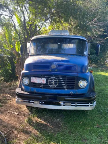 1113 truck turbinado, direção hidráulica, pneus sem câmera, freios a ar. 