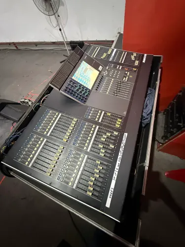 Mesa digital M7CL/48