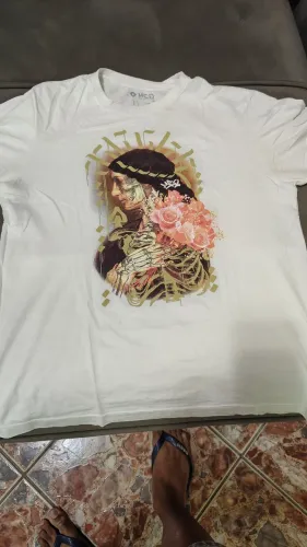 Camisas da Lost e MCD