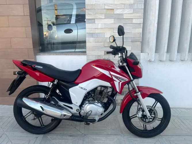 Titan em a completa