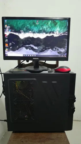 Computador I3 Com monitor seminovo 