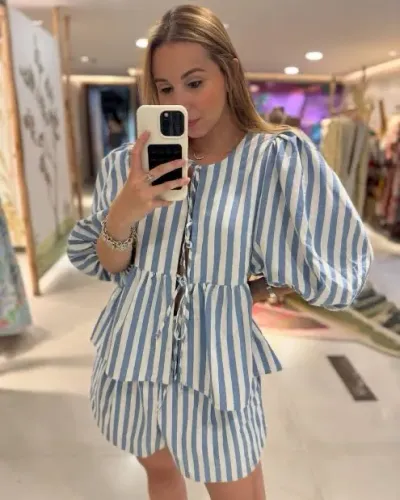 Blusa mangas listrada farm