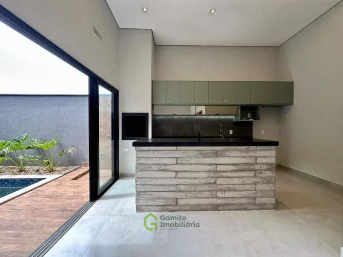 Casa com 3 suítes e piscina no condomínio Ideal Life