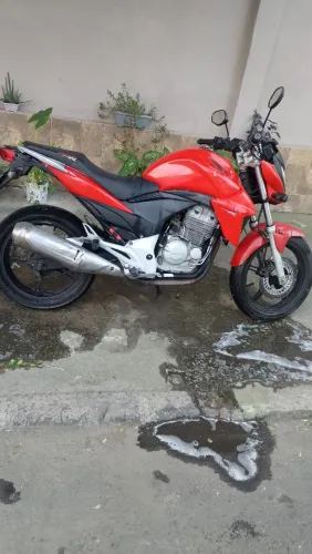 Cb 300r EM MEU NOME, SOMENTE VENDA.