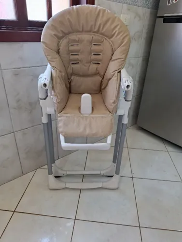 Cadeira de alimentação 