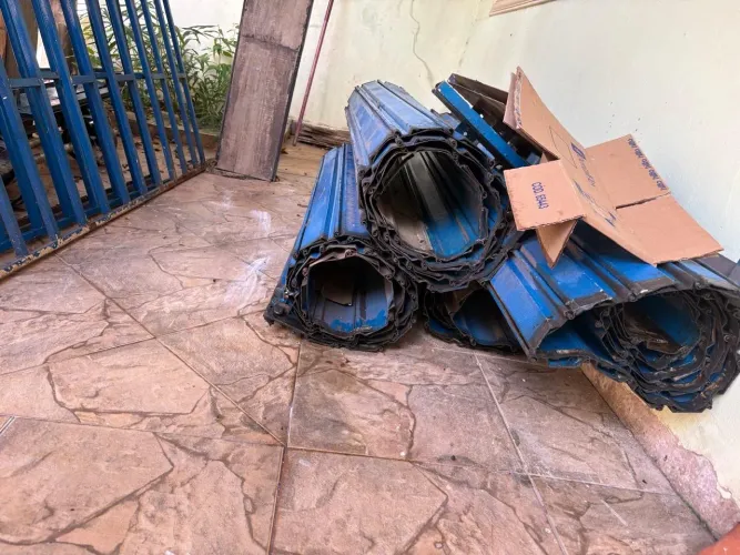Portas de loja  de aço 