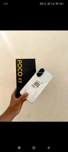 Vendo ou Troco POCO F7 5G 512GB e 12+12 de RAM aparelho todo original completo zero demais