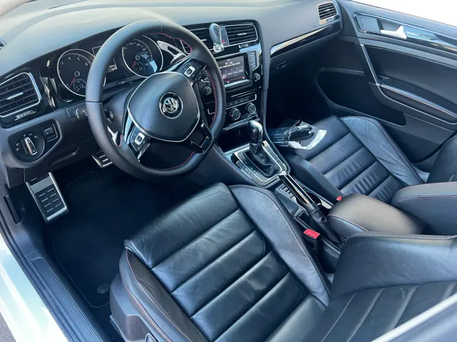 Volkswagen Golf Comfortline 1.4 TSI 140cv Aut. 2015
