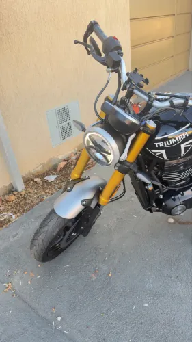 Moto , Triumph Speed 400 Preta