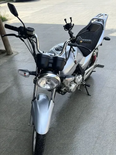 VENDO MOTO SUZUKI GRS 150 i 2013