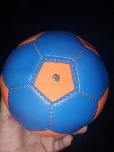 Vendo uma bola da marca estrela